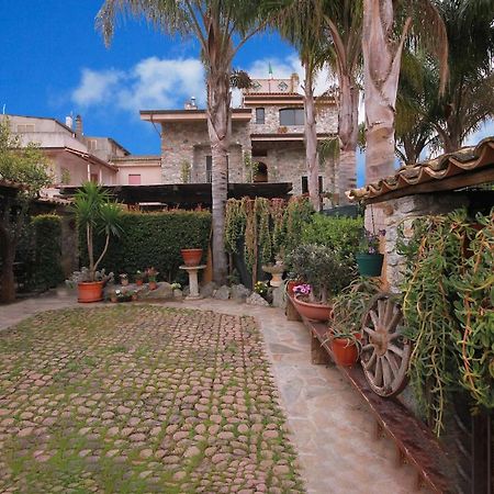 Villa Basilio Accommodation 里卡迪 外观 照片