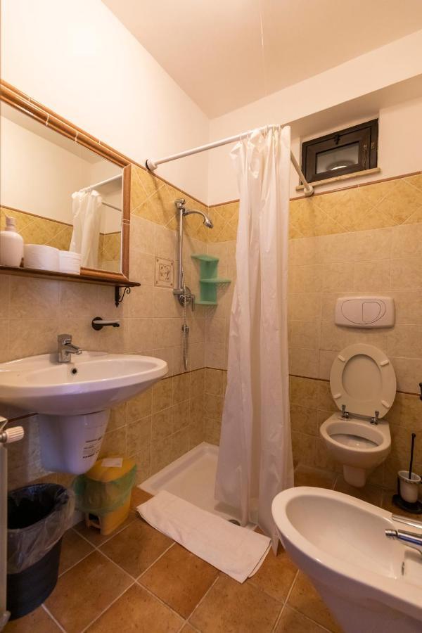 Villa Basilio Accommodation 里卡迪 外观 照片
